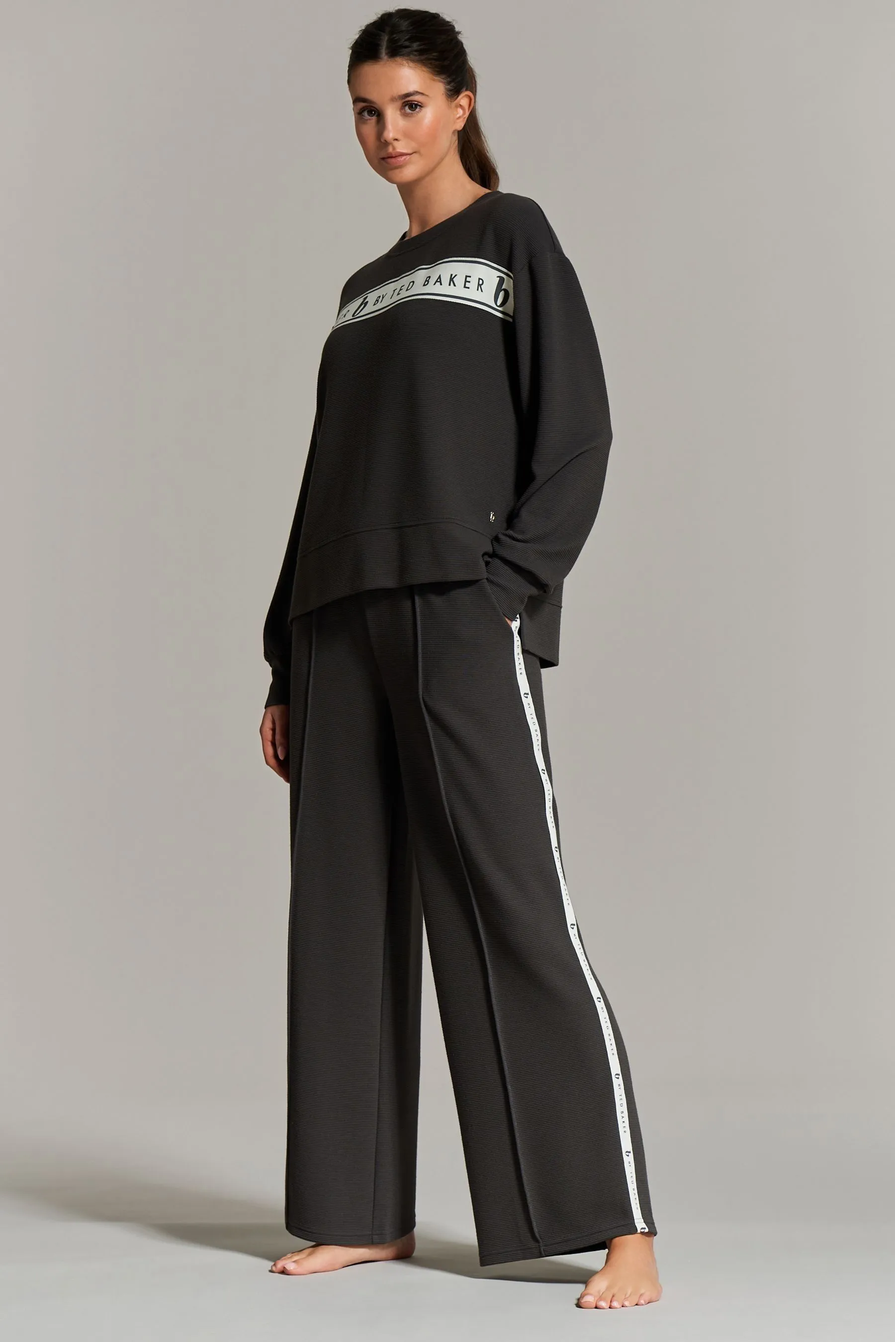 B by Ted Baker - Pantaloni da jogging a coste con fondo ampio    
